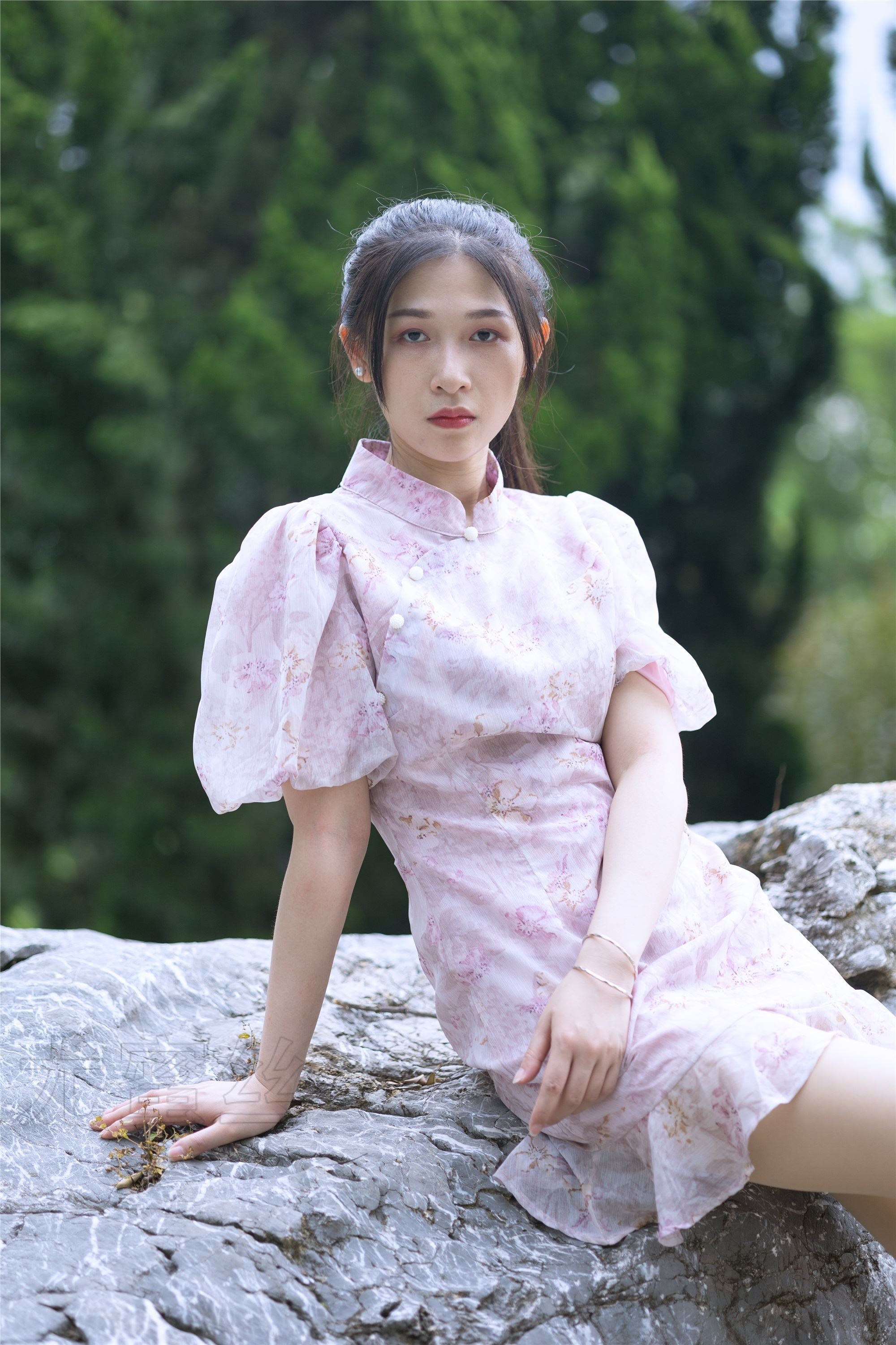 尤蜜丝 穿搭写真 NO.065